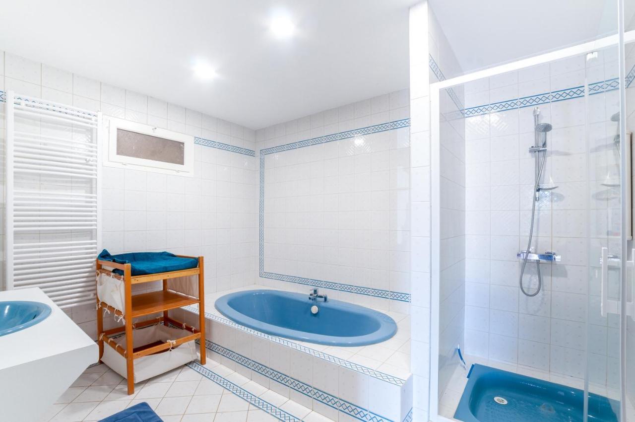 Vila Chez Annie Et William Montpouillan Exteriér fotografie